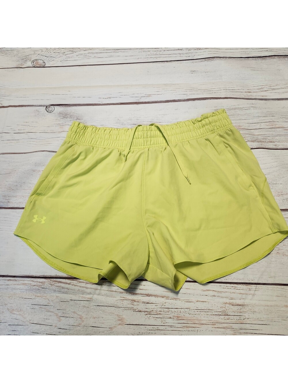 Under Armour Women's Athletic Shorts Size XL Yellow